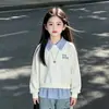Primavera/Otoño 2026 Estilo Universitario Moda Coreana Rayas Patchwork Cuello Polo Falso Dos Piezas Sudadera Lindo Set de Dos Piezas Jeans