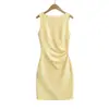 Vestido Regata Sem Mangas Estilo Verão 2026 Puro e Suave para Afinar a Cintura com Elegância Francesa e Design Franzido que Molda o Quadril para Mulheres