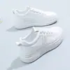 2026 Zapatillas Blancas Ligeras de Venta Caliente para Primavera y Otoño con Superficie de Cuero, Suela Suave que Aumenta la Altura, Zapatos Deportivos Casuales Transpirables de Suela Gruesa para Mujer