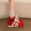 Zapatillas de entrenamiento alemanas amarillas de suela gruesa para mujer, nuevo modelo verano 2026, zapatillas casuales de malla transpirable, zapatos blancos versátiles