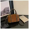 Bolsa de viaje transfronteriza para mujer, gran capacidad, nuevo estilo 2025, bolso de hombro de gamuza moderno, bolso cruzado de gran capacidad, bolsa tipo almohada