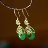 Pendientes Hebilla de Paz Hetian para Mujer, Lujo Ligero Flor Hueca Estilo Étnico Estilo Antiguo Hanfu Cheongsam Ganchos Largos para Orejas