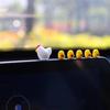 Accesorios para coche de pollo adornos muñeca linda dibujos animados adornos consola central coche espejo retrovisor salida de aire interior del coche