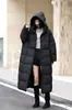 Chaqueta Larga de Plumas de Pato Blanco para Mujer 2025 Invierno Nuevo Estilo Coreano Engrosada Simple Color Puro Hasta la Rodilla con Capucha Moderna