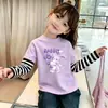 Nova Blusa de Manga Comprida Primavera/Outono para Meninas, Camisa Base Listrada com Estampa de Desenho Patchwork, Camiseta Estilosa de Algodão Puro para Bebê
