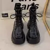 Botas femininas estilo inglês Martin, nova coleção outono/inverno 2026, botinhas de tornozelo, design retrô, sola grossa, salto grosso e couro brilhante