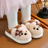 Chinelos de Algodão Quentes Antiderrapantes de Solado Grosso Outono e Inverno para Meninos Crianças Chinelos de Pelúcia de Cachorro Cartoon Fofo para Meninas