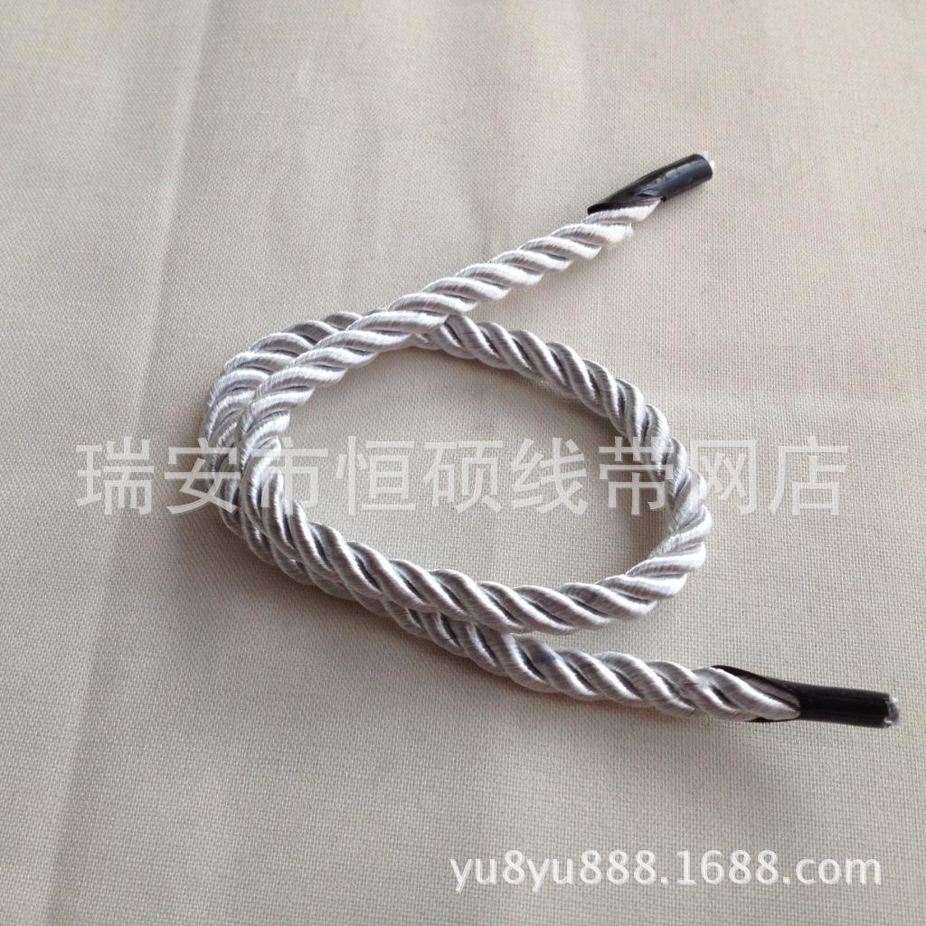 银白色