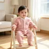 Macacão de bebê, novo modelo de primavera, macacão quentinho para recém-nascidos, meninos e meninas, roupa para outono e inverno, macacão estiloso para engatinhar para sair