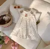 Vestido Floral Estilo Coreano com Gola Florada e Bordado de Urso para Meninas 2026 Verão Vestido Colete Floral Estiloso Infantil
