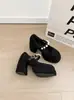 Saltos Altos Retro Franceses com Forro de Lã de Pérola para Mulheres Outono e Inverno 2024 Novos Saltos Grossos com Saias Sapatos Mary Jane de Pelo