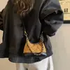 Bolso Bandolera Coreano de Nicho Tipo Bolso Dumpling para Mujer Otoño 2025 Nuevo Moda Retro Acolchado con Cadena para Hombro y Cruzado