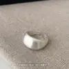 ¡Viento de tiro gigante y guapo! Anillo para Mujer Frío Cepillado Mate Liso Minimalista Japonés y Coreano Anillo 2025 Nuevo Anillo de Moda