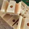 Procesamiento de placa de nylon bloque deslizante de plástico con aceite bloque de amortiguación de nylon bloque de fijación bloque límite ventana de apertura hacia afuera no estándar