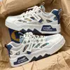 Zapatos para Hombre 2026 Primavera y Verano Nuevo Estilo Transpirables Modernos Zapatillas que Aumentan la Altura Estudiante Versátiles Casuales Deportivos Zapatos Blancos Estilo Hombre