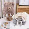 Novo Chapéu de Lã Feminino Fofo de Urso para Outono e Inverno Proteção para Orelhas Veludo Espessado Chapéu de Tricô Fashionável Chapéu para Frio