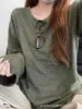 Camiseta de manga larga a rayas verdes para mujer, prenda interior de otoño, nuevo estilo 2026, holgada y favorecedora, adecuada para figuras petite, perfecta para usar en capas