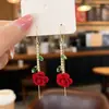 Nuevos Pendientes de Flor de Rosa de Terciopelo Rojo Otoño e Invierno para Mujer, Pendientes de Alta Gama Modernos y Versátiles, Lujo Accesible, Pendientes Adelgazantes