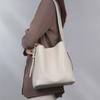 Bolsa Transversal Bolsa de Grande Capacidade para Mulheres 2024 Nova Bolsa Feminina Celebridade da Internet Comutadora Bolsa Feminina Versátil Bolsa Balde de Couro Genuíno