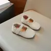 Sapatos para Meninas 2024 Novos Doces com Renda Macios na Sola Modernos Sapatos de Princesa Retrô para Meninas Baixas Mary Janes