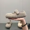 Mocasines de punta fina, forrados de felpa y de suela plana para mujer, colección otoño/invierno 2026, con un diseño chic, ligero y elegante, y una textura mullida similar al algodón.