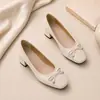 Zapatos de tacón alto estilo francés con lazo, colección primavera 2026, nuevos, de punta cuadrada, corte bajo, elegantes, modernos y versátiles, zapatos Mary Jane