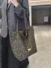 Otoño 2026 Nuevo Bolso Tote Transfronterizo con Estampado de Leopardo de Gran Capacidad para Viajes Cotidianos Estilo Coreano Casual Retro Moda Bolso de Hombro