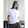 La nueva colección de otoño de Loufu presenta una camiseta básica blanca de manga corta con cuello redondo, simple y elegante, una prenda superior amigable con la piel para mujer