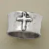 2024Temu Venta Caliente Anillo Ancho Plateado Forma de Cruz Retro Joyería Popular Unisex Mayoreo
