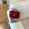 Bolso de mano de cadena de alta gama con patrón de diamante para mujer, nuevo y elegante bolso cuadrado pequeño para el día a día 2026, bolso de hombro y cruzado único y versátil