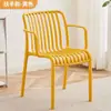 Sillas de comedor de plástico, para uso doméstico, aptas para adultos, para uso en exteriores y patios, con reposabrazos y respaldos, sillas de plástico comerciales