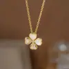 Collar de Diamante Único de Seis Garras Starlight para Mujer, Moderno y Sencillo, Diseño de Nicho con un Toque de Lujo, Colgante de Cadena para Clavícula