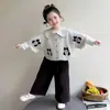 Conjunto de 3 Peças Suéter de Gato da Moda Outono para Meninas Roupa Infantil Primavera e Outono 2026 Conjunto Fofo de Desenho Animado para Bebê Menina
