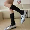Calcetines Finos de Pantorrilla para Mujer Primavera y Verano, Calcetines Holgados de Malla Hueca, Calcetines Largos Estilo Miu, Calcetines Grises de Tubo Alto, Efecto Adelgazante