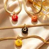 Moda Europea y Americana Colorido Colgante Redondo con 26 Letras Inglesas, Pulsera de Cadena Hueso de Serpiente Plana, Joyería de Nicho Chapada en Oro de 18 Quilates