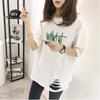 Camiseta de verano D140 de manga corta para mujer, nueva camiseta blanca holgada de manga corta con rotos de estilo coreano, camiseta de mujer de largo medio