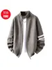 Cárdigan de Punto Holgado de Moda para Hombre, Nueva Chaqueta Suéter Rayada Roja de Otoño e Invierno, Suéter con Cremallera de Estilo Casual Perezoso