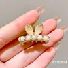 Grampo de Cabelo com Pérolas para Mulheres, Pequeno e Elegante Presilha de Tubarão Estilo Princesa, Acessório de Cabelo para Meio Preso na Parte de Trás da Cabeça, Grampo de Cabelo Exquisito e de Alta Qualidade