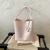 Bolsa Transversal Versátil de Alta Qualidade Bolsa de Ombro Única Estilosa Feminina Retro Primavera 2026 Bolsa de Mão Simples Bolsa de Mão com Textura Trançada