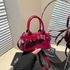 Bolsa de Concha Retrô Estilosa Europeia e Americana, Bolsa de Ombro Fashion e Elegante, Bolsa Transversal Versátil e Simples para Mulheres, Mini Atacado