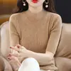 Nuevo top ligero, versátil camiseta base de manga media para mujer, elegante top de punto ajustado de cuello semi-alto para primavera y otoño