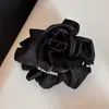 Pinza para el Cabello de Satén Perlado con Plisados de Lunares de Gama Alta, Pasador de Gama Alta Estilo Princesa para la Parte Trasera de la Cabeza, Accesorio para Cola de Caballo Alta