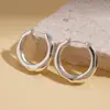 Orelhas de Clipe Geométricas Europeias e Americanas de Personalidade Redondas Plissadas com Acabamento Galvanizado de Ouro Real 18K, Brincos Simples, de Nicho e de Alta Qualidade