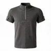 Camisa Henry moda callejera americana primavera y otoño nicho media cremallera gofrado color liso sin cuello manga corta camiseta para hombre