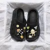 Zapatos Croc para Mujer 2025 Nuevo Verano Ropa Exterior Playa Lindos Sandalias de Suela Gruesa Antideslizantes Pies Sin Mal Olor Chanclas de Pareja para Mujer