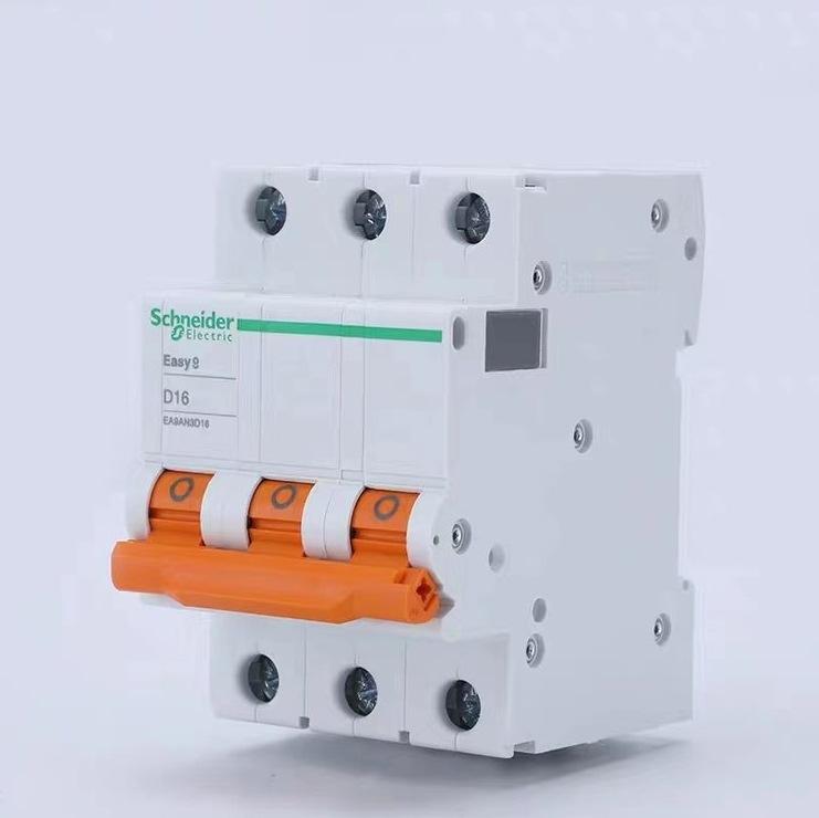 塑壳断路器44