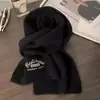 Bufanda de Regalo de Navidad para Mujer 2025 Nueva Bufanda Cálida de Imitación Cachemir para Mujer Invierno Viajes al Aire Libre Atmósfera Navideña