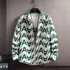 Camisa de manga larga con graffiti de arte estilo japonés, prenda exterior versátil y moderna de corte holgado para hombre, top de alta gama