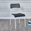 Fabricante de sillas de comedor casuales minimalistas modernas suministra silla con respaldo silla de plástico con agujero silla para estudiantes de dormitorio silla de mesa de comedor