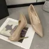 Outono de 2026 Novo Estilo Europeu e Americano Couro Patente Bico Fino Sexy Salto Agulha Sapatos da Moda Tamanho Grande Sapatos de Trabalho Salto Alto para Mulheres